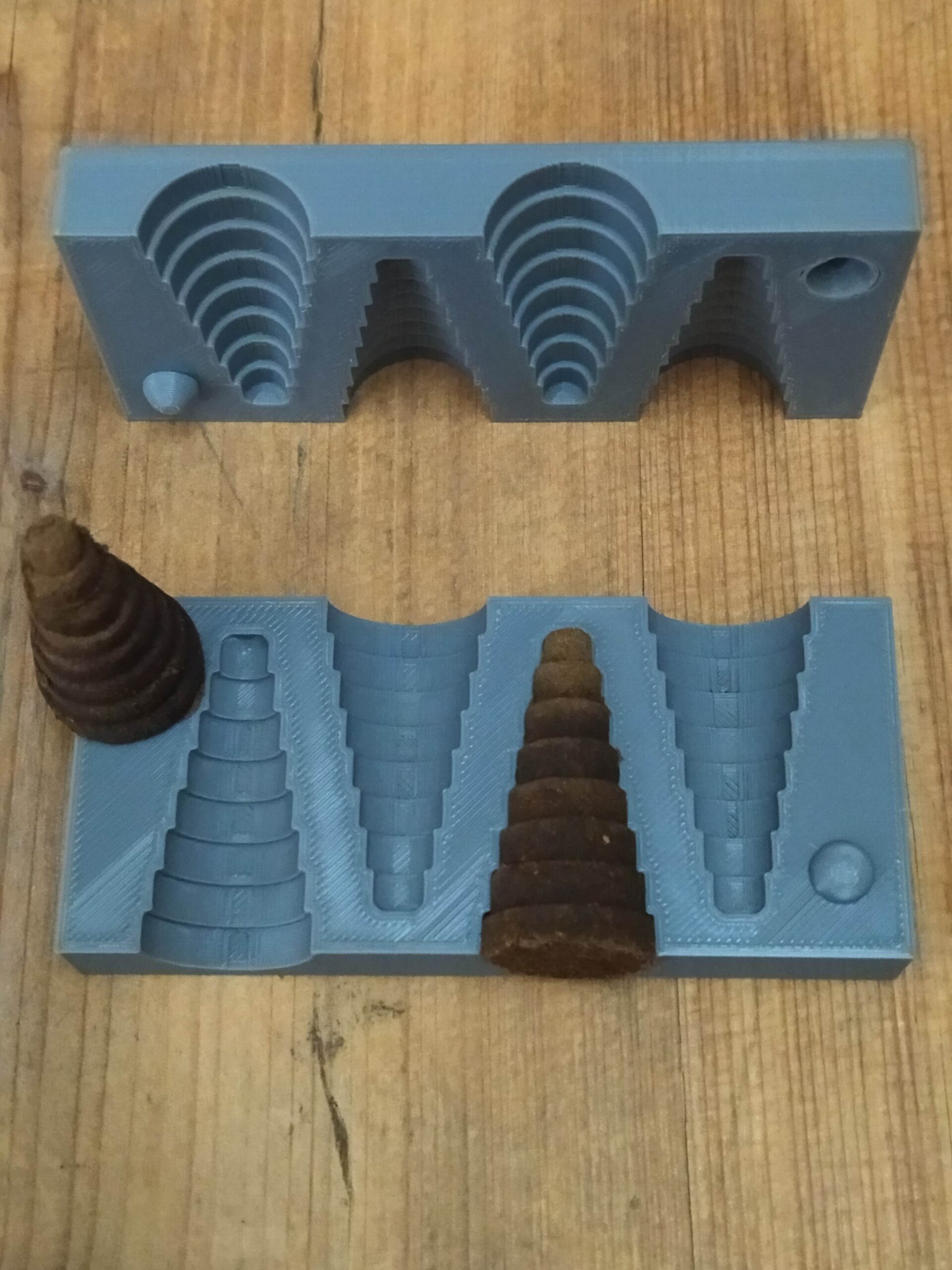 Molde para conos de incienso Reflux | 4 torres de impresión