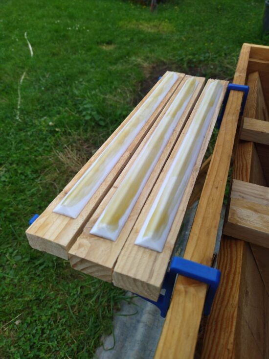 Support pour cadre et barrette supérieure de ruche | Outil d'apiculture imprimé en 3D pour tous types de ruches | SCL-001