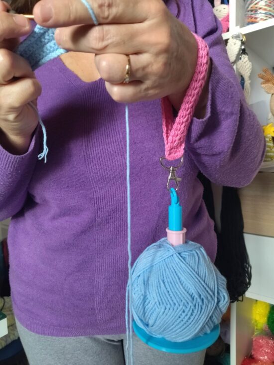 Porte-fil, dérouleur de pelote pour poignet | Distributeur de laine portable pour le crochet et le tricot