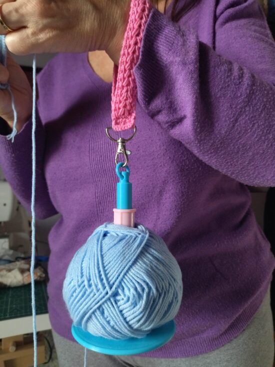 Porte-fil, dérouleur de pelote pour poignet | Distributeur de laine portable pour le crochet et le tricot