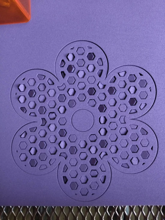 Ile flottante fleur pour abeilles | Abreuvoir 3D | STL et SVG